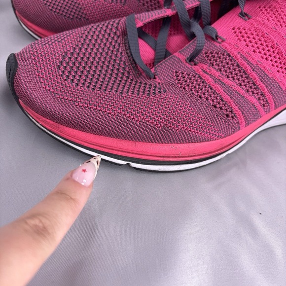 Nike Flyknit Trainer Mens Size 13 Pink White Running Shoes 532984-611 - Picture 5 of 10